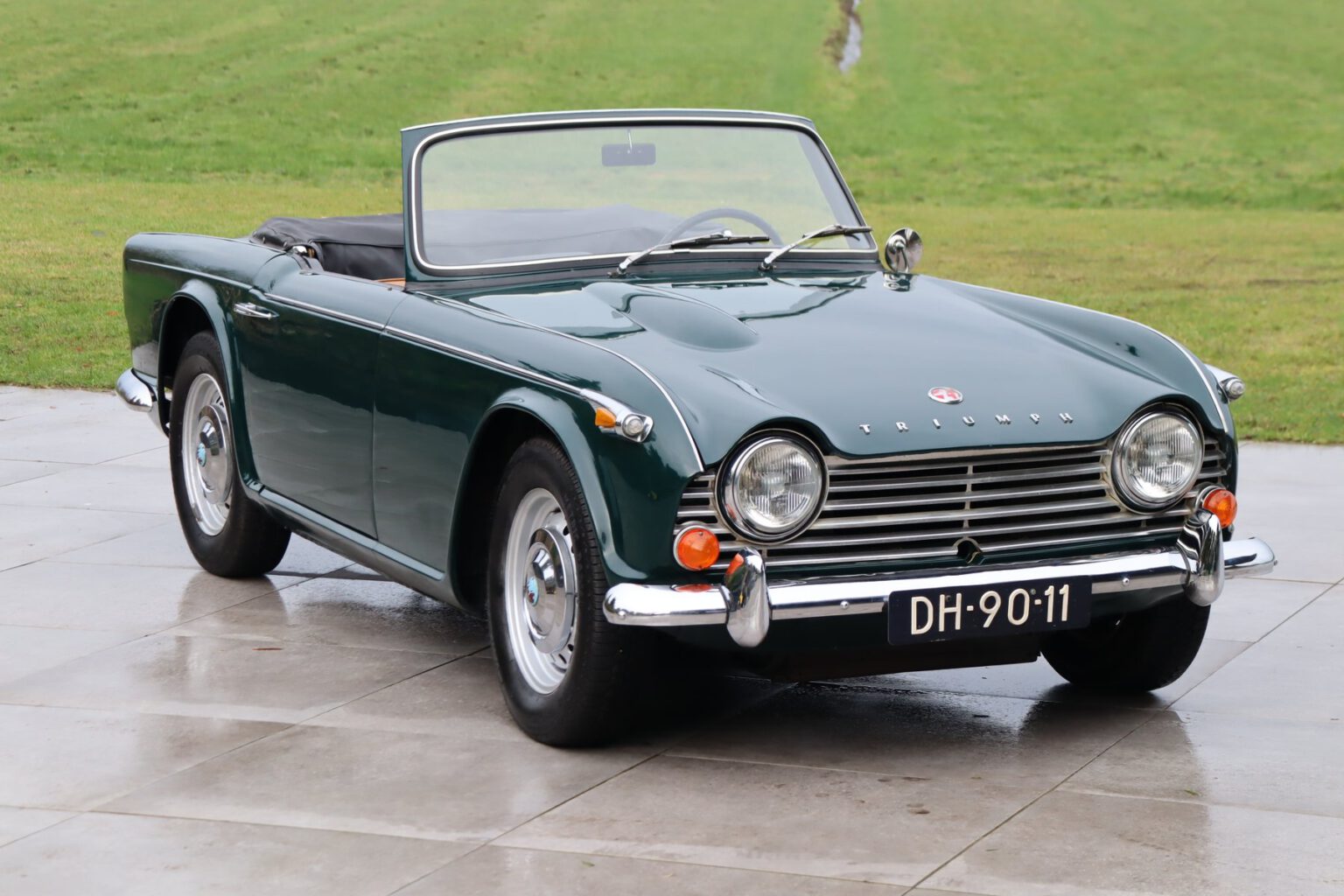 Triumph TR4A: Unterschiede zum TR4, Kaufberatung, Restaurierung, Technik, typische Schwachstellen, sinnvolle Verbesserungen und aktuelle Marktpreise.