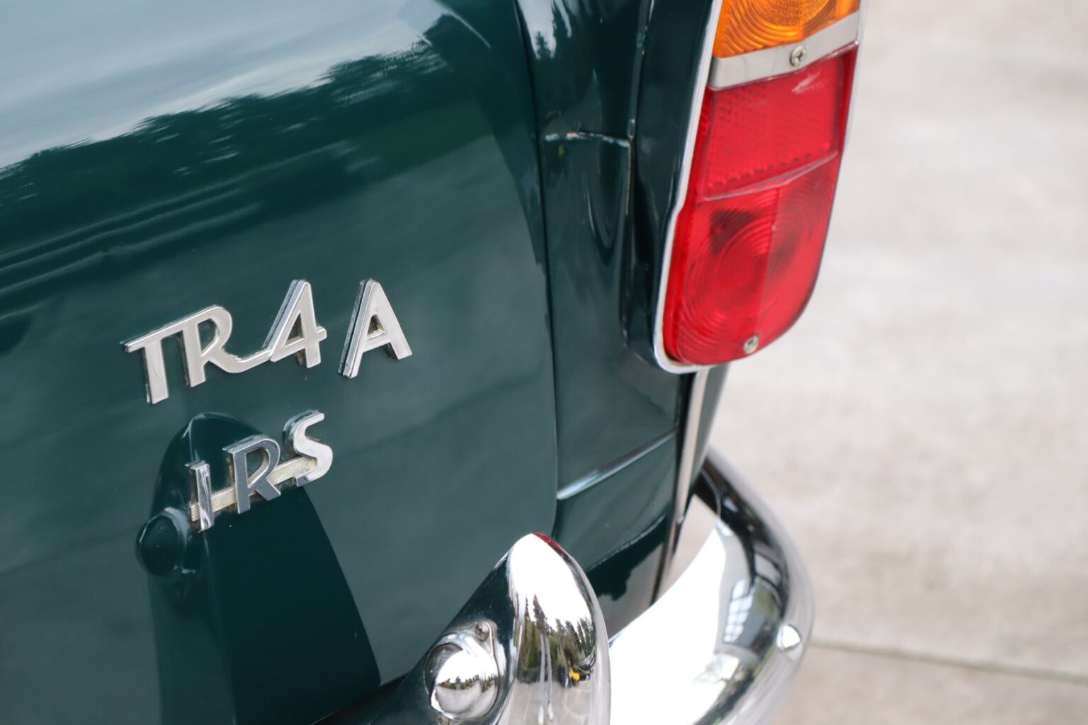 Triumph TR4A: Unterschiede zum TR4, Kaufberatung, Restaurierung, Technik, typische Schwachstellen, sinnvolle Verbesserungen und aktuelle Marktpreise.