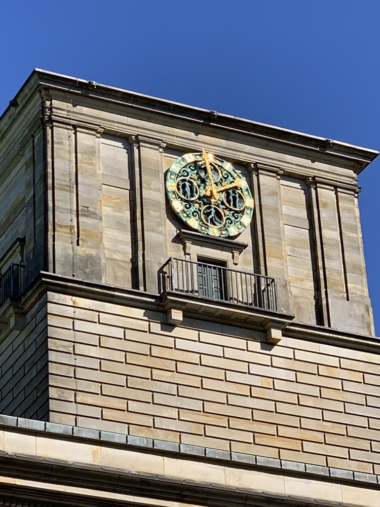 Hamburger Rathaus – Geschichte, Führung, Rathausmarkt, Shopping & Insider-Tipps
