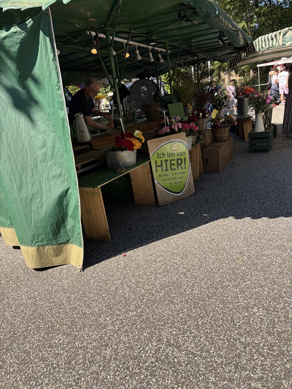 Wochenmarkt Turmweg Hamburg – der Markt, auf dem man eigentlich nur Tomaten kaufen wollte und zum Mittagessen bleibt