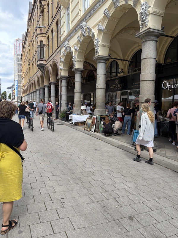 Antik und Design Markt Hamburg Collonaden