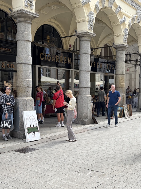 Antik und Design Markt Hamburg Collonaden