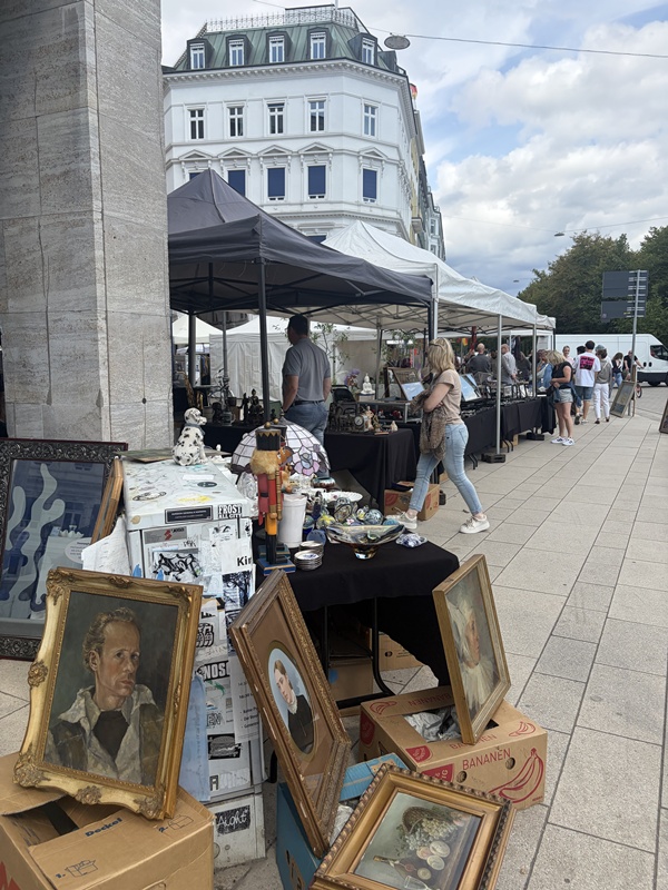 Antik und Design Markt Hamburg Collonaden