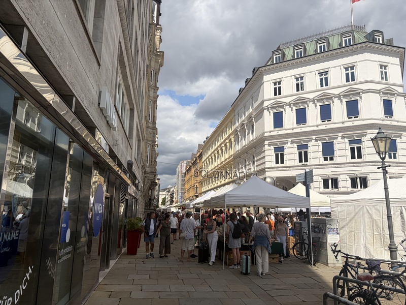 Antik und Design Markt Hamburg Collonaden